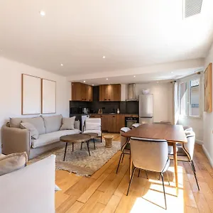  Apartment Place Des Lices