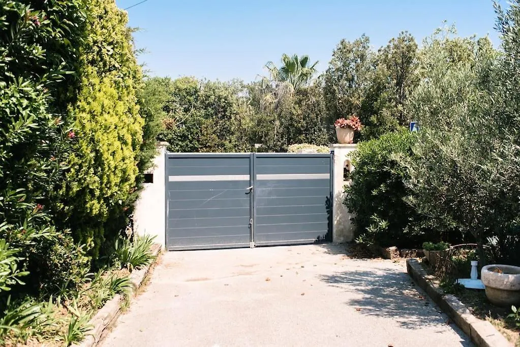 Magnifique T3 Tout Equipe Au Coeur Du Village Saint-Tropez Apartment